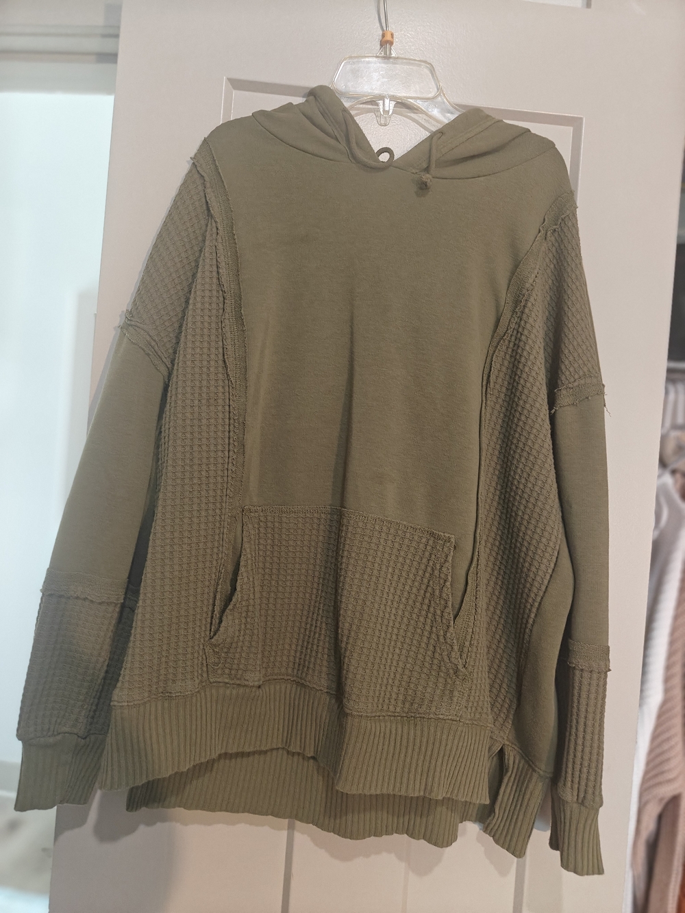 Time and Tru Olive Green Hooded V-Neck Pullover